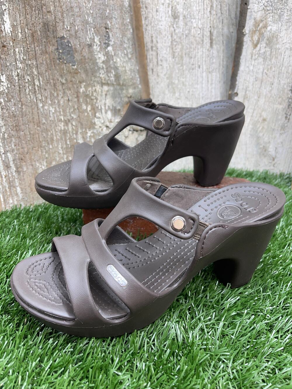 CROCS Cyprus V Platform Heels Sandals Espresso Brown Women's 8 EUC